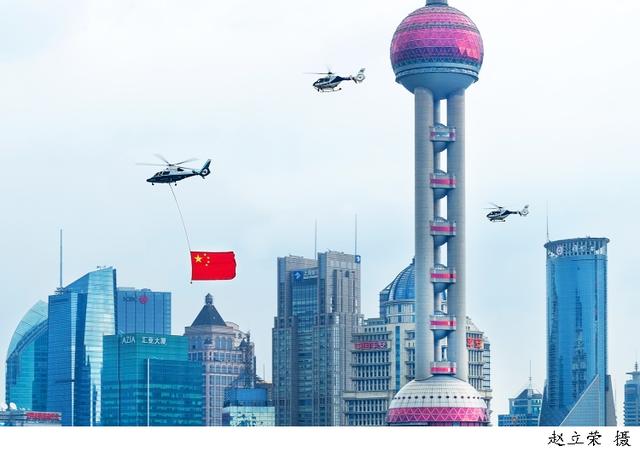 国旗设计者是谁，国旗的设计者是谁（国旗在上海设计而出、新中国首批国徽是上海制造）