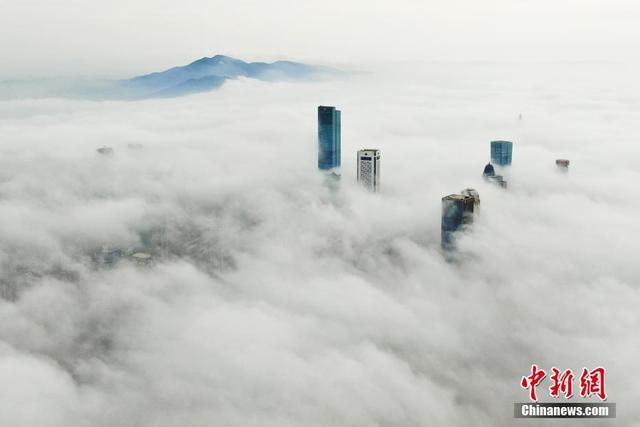 南京天气2345，南京未来一周天气。（南京迎大雾 高空似“天宫”）
