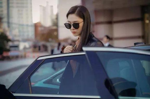 爱的迫降李政赫未婚妻的身份是什么，《爱的迫降》最吸引人的是