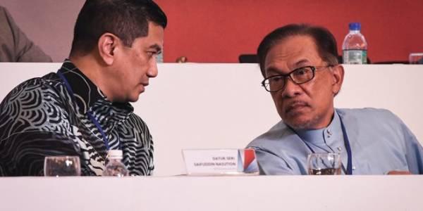 马来西亚国父，马来西亚国父大学（穆希丁如何阴掉马哈蒂尔）