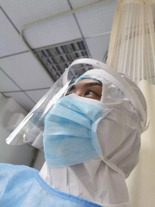 光的图片，一道光（他们的眼睛，就是一道光）