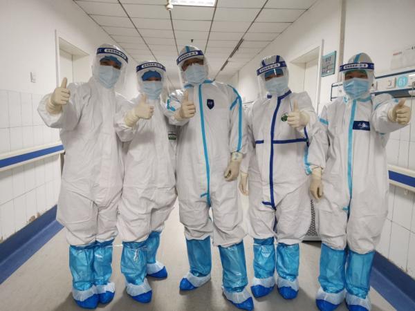 光的图片，一道光（他们的眼睛，就是一道光）