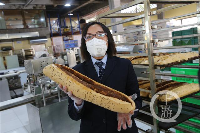 一个馒头多少克，100克馒头多少克碳水化合物（800克一个的超大馒头）