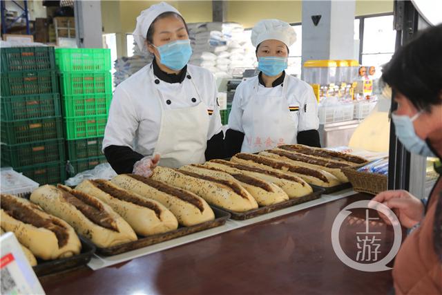 一个馒头多少克，100克馒头多少克碳水化合物（800克一个的超大馒头）