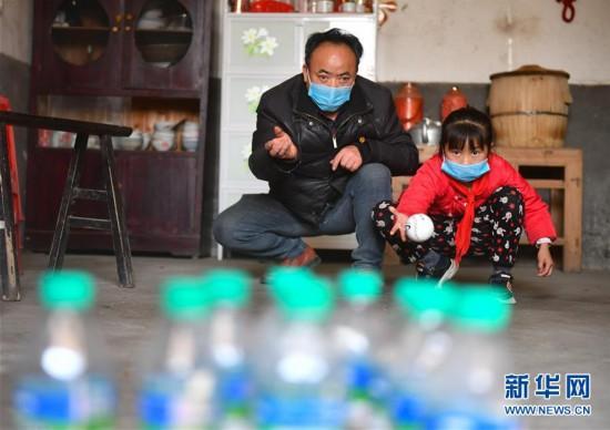 学习如何独自打垒球，垒球怎么击球（摩托车上的小课堂）