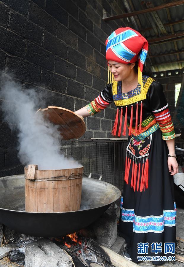 绿色糯米饭用什么植物染色,绿色糯米饭怎么染色(探秘“壮族三月三”五色糯米饭制作) 绿色糯米饭用什么植物染色,绿色糯米饭怎么染色(探秘“壮族三月三”五色糯米饭制作)