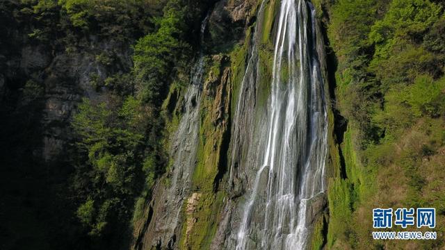 一什么瀑布，哪里有瀑布风景区（航拍云南富源跌水瀑布）