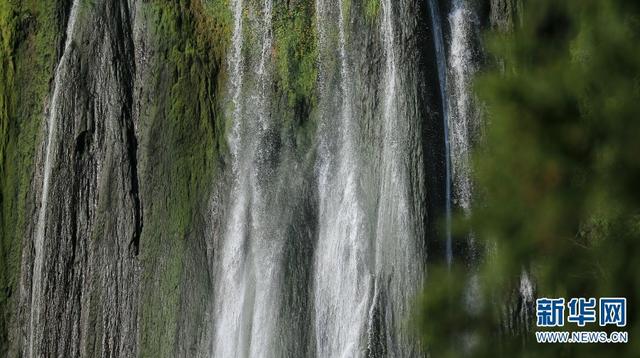 一什么瀑布，哪里有瀑布风景区（航拍云南富源跌水瀑布）