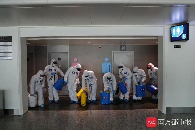 天河机场全面消杀，武汉天河机场航班动态（现场武汉天河机场全面消杀）