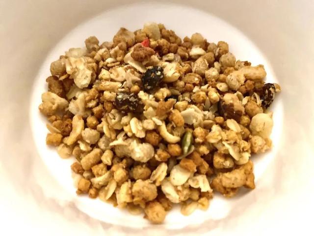 燕麦含糖量高吗，荞麦燕麦含糖量各是多少（种很多人都在买，小心越吃越胖）