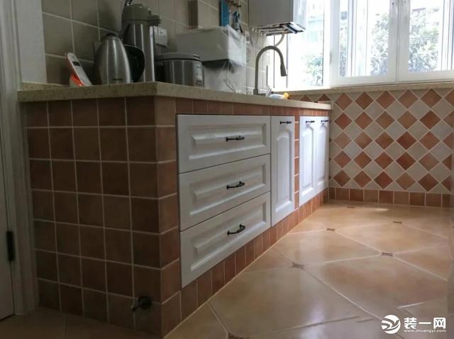 欧派定制橱柜是什么板材，广州欧派家居性价比全面分析