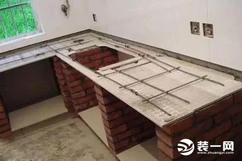 欧派定制橱柜是什么板材，广州欧派家居性价比全面分析