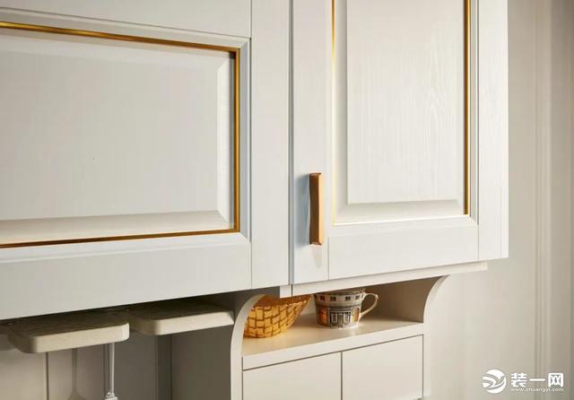 欧派定制橱柜是什么板材，广州欧派家居性价比全面分析