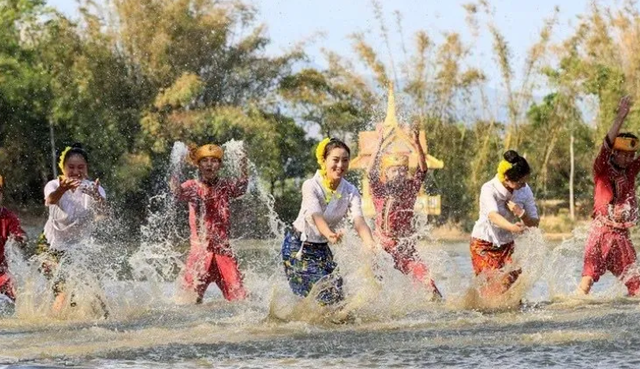 2020云南泼水节是哪一天 云南泼水节在哪个地方，2020云南泼水节是哪一天（今年云南多地“泼水节”“云”上过）