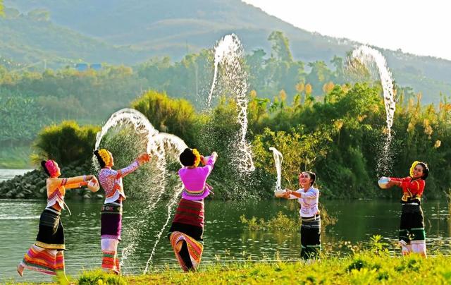 2020云南泼水节是哪一天 云南泼水节在哪个地方，2020云南泼水节是哪一天（今年云南多地“泼水节”“云”上过）