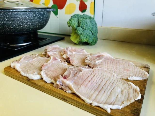 大排怎么做好吃，大排红烧怎么做好吃（大排这样烧，好吃又不腻）