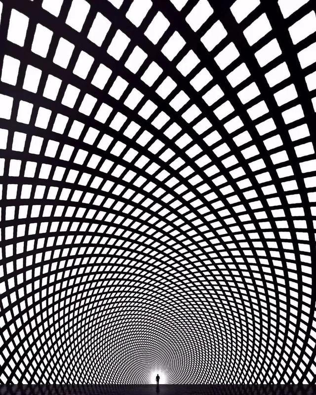 怎样用p图软件做出墙上的人，怎样用p图软件做出墙上的人脸（摄影 ， 手机修图指南）