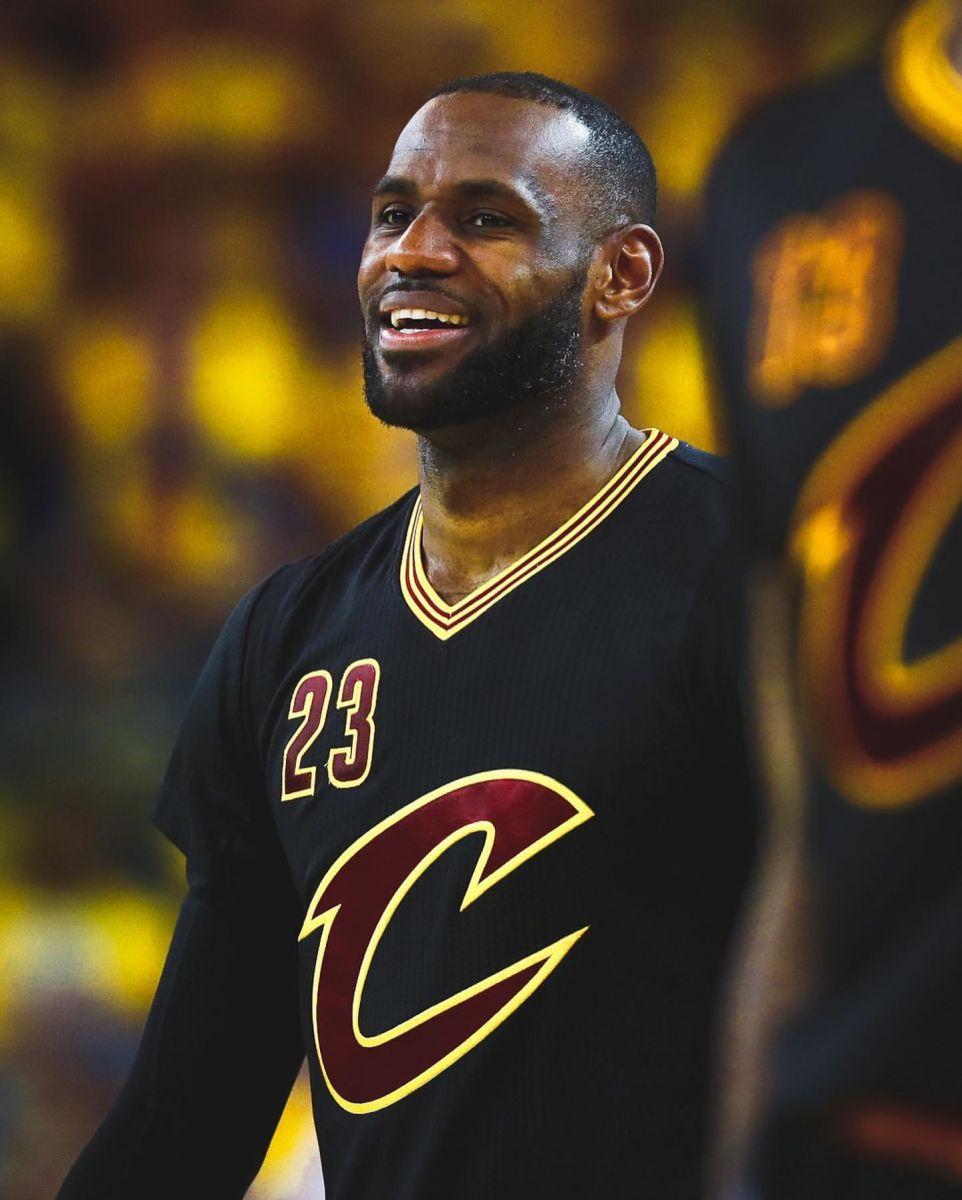 2016总决赛g5 nba官方回顾2016年总决赛g5:詹姆斯,欧文合砍82分