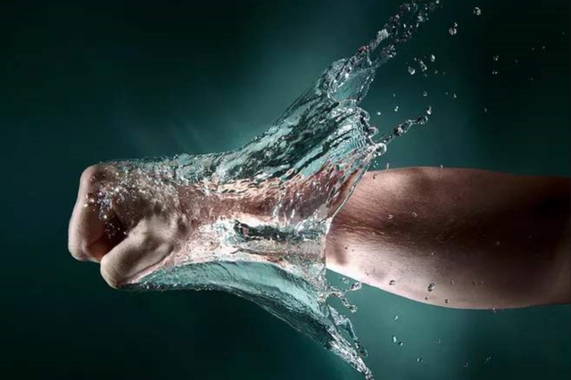 昨日帝王篇麦词，昨日帝王篇歌词（取材自《道德经》的惊雷）