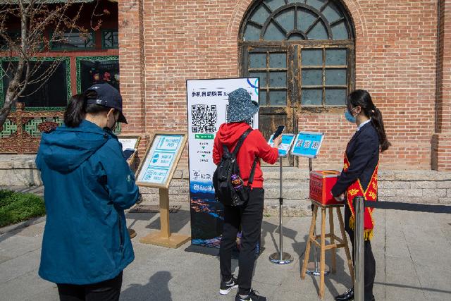 古北水镇在北京哪个区，古北水镇在哪里（“足不出京”周边游再添好去处）