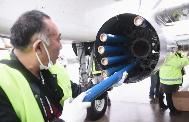 四月下大雪是什么征兆，四月下大雪是什么征兆女人（四月“下大雪+强降温”到底咋回事）