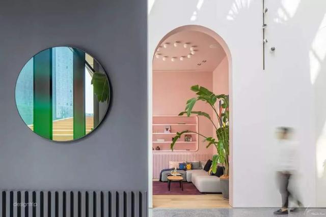 什么门才算拱形门，拱形门头效果图（设计界的“网红”：拱形门）