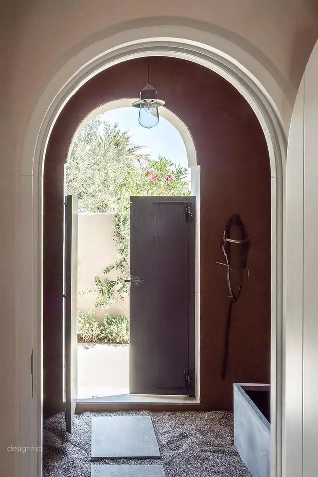 什么门才算拱形门，拱形门头效果图（设计界的“网红”：拱形门）