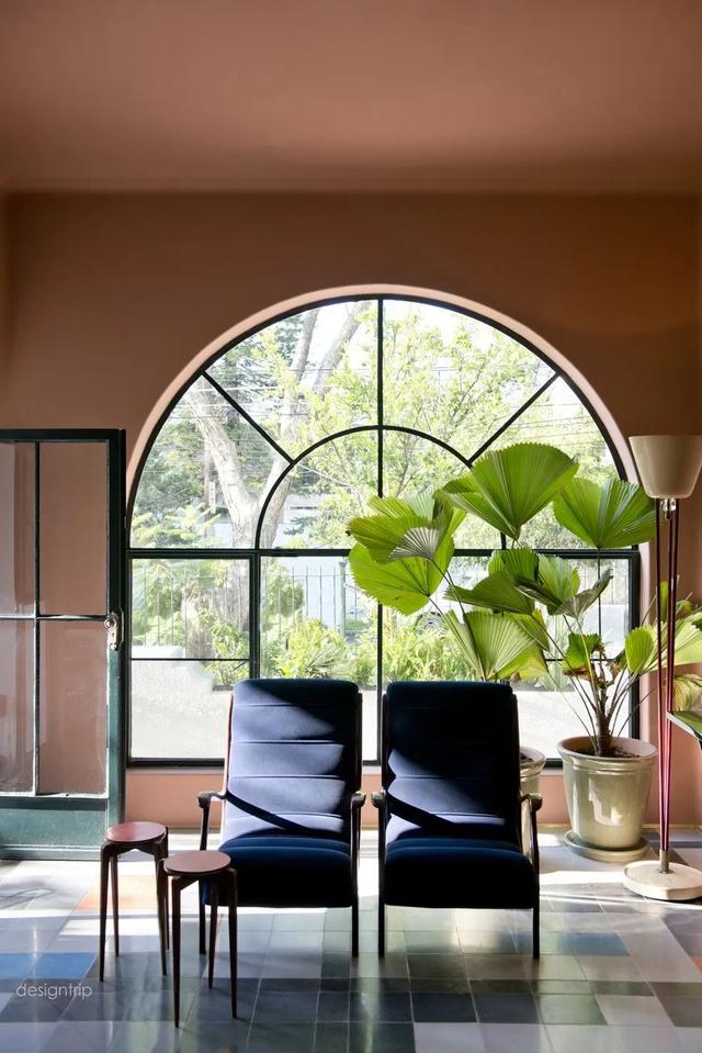 什么门才算拱形门，拱形门头效果图（设计界的“网红”：拱形门）