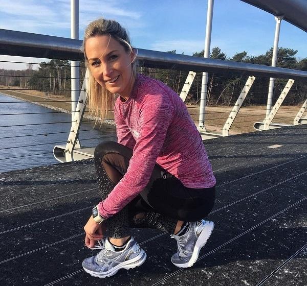 如何科学跑步呢，跑步如何进行科学锻炼（了解跑步的全身技术）