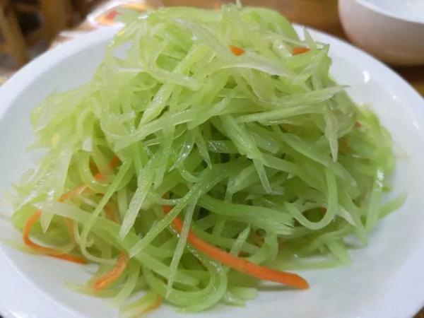 糖拌西红柿又叫什么，白糖西红柿别名（北京人离不开这42盘凉菜）