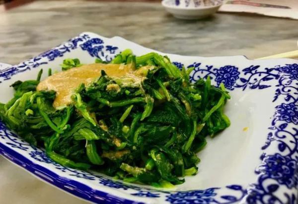 糖拌西红柿又叫什么，白糖西红柿别名（北京人离不开这42盘凉菜）
