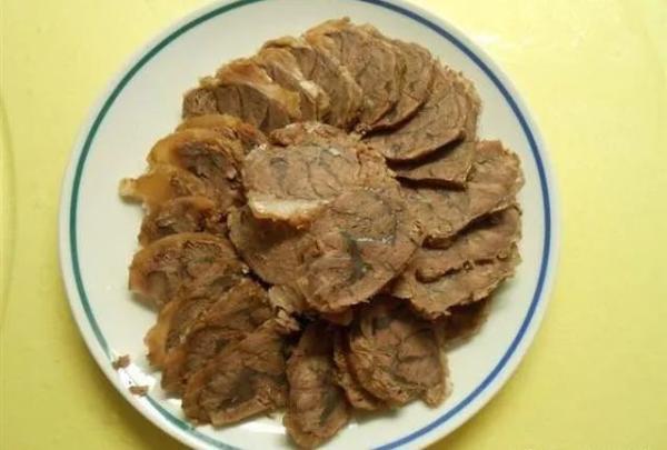 糖拌西红柿又叫什么，白糖西红柿别名（北京人离不开这42盘凉菜）