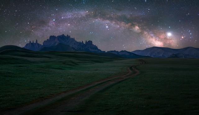 佳能5d4参数详细介绍，佳能5D4相机记录壮美的中国星空