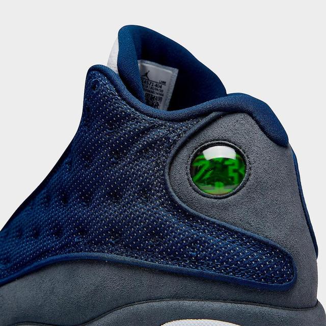 aj13偏大还是偏小，aj13是不是比较轻（确定月底发售）