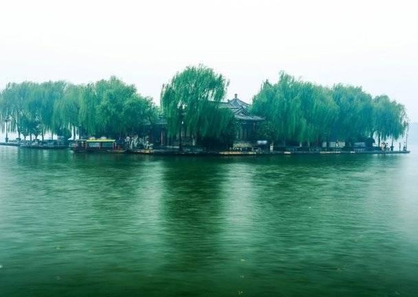 山郡逢春复乍晴写的是哪里，山郡逢春复乍晴是谁写的诗（老厦门的名士招牌）