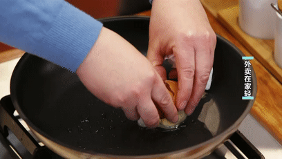 白煮鸡的做法，白煮鸡的做法大全家常窍门（连吃3碗都不嫌多）