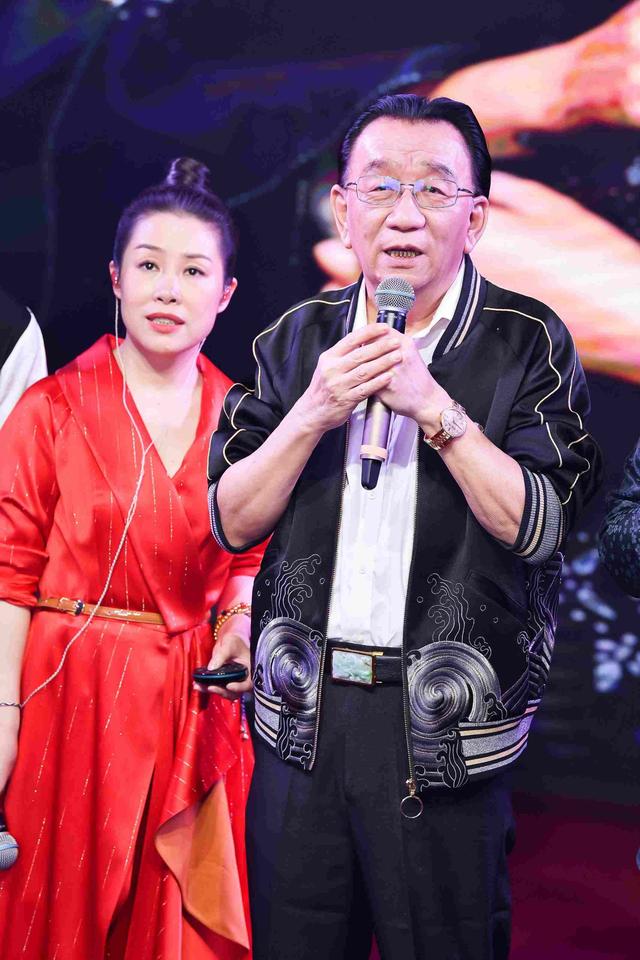 雨花石原唱是谁，歌曲雨花石原唱（举办入驻快手百日公益活动）