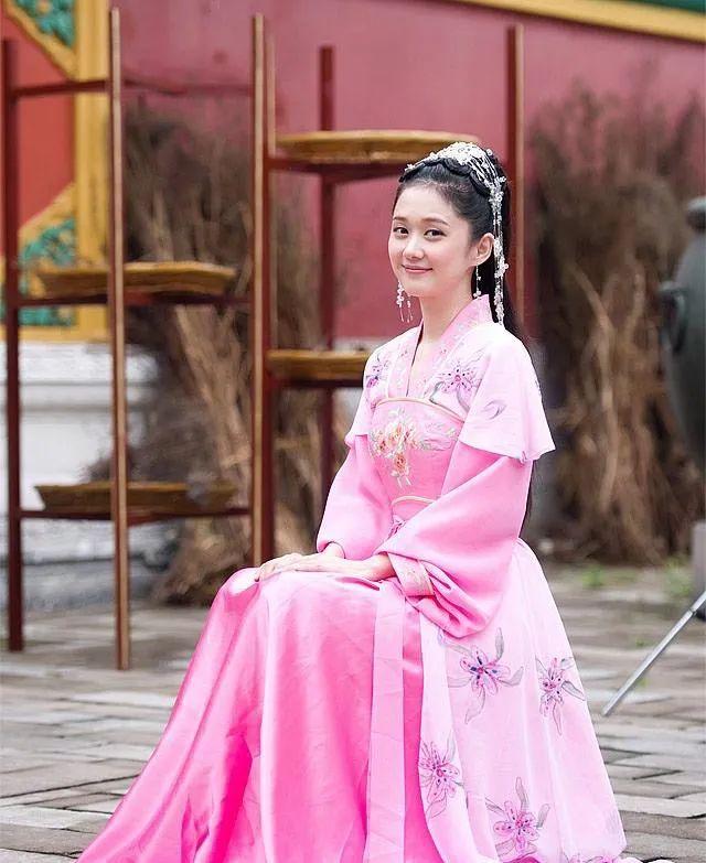 8090组合，8090组合陈骁（，“消失”10年的张娜拉演大龄都市女青年，脸还是那么可爱啊）