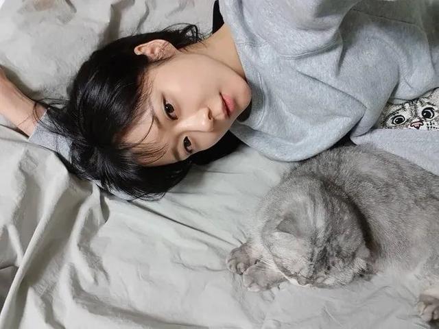 8090组合，8090组合陈骁（，“消失”10年的张娜拉演大龄都市女青年，脸还是那么可爱啊）