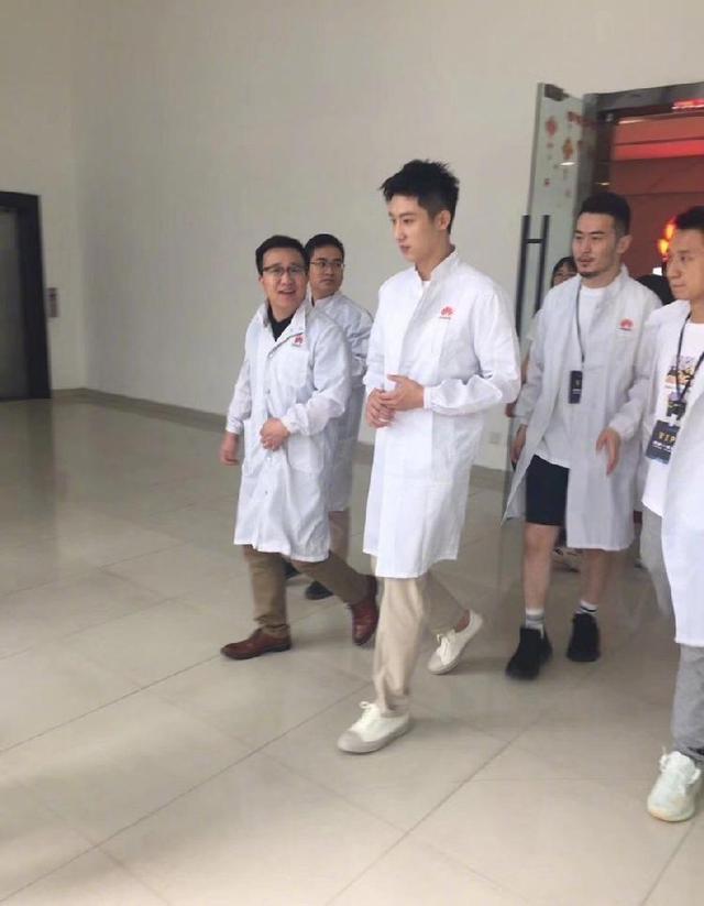 抗疫题材电影将开拍演员阵容发布，靳东、雷佳音、倪妮都在