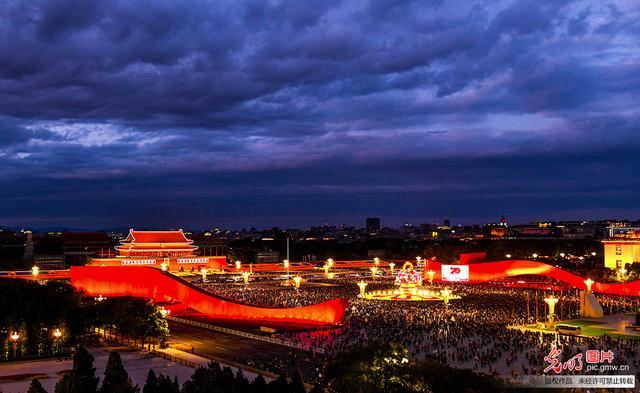 天安门北京在哪个区，中国的象征 人民的广场