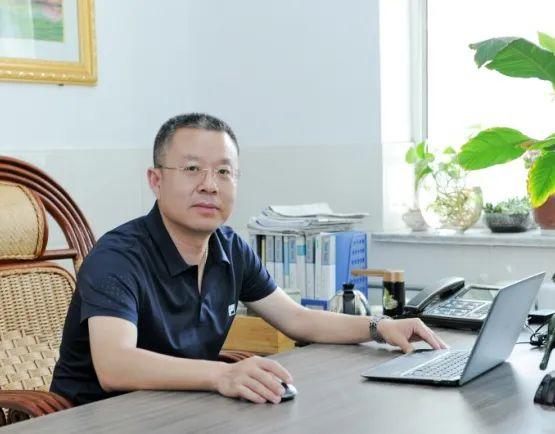 疫情后终于开学的心情句子，疫情第一天开学的心情说说（纸短情长！寄语潍坊学子……）