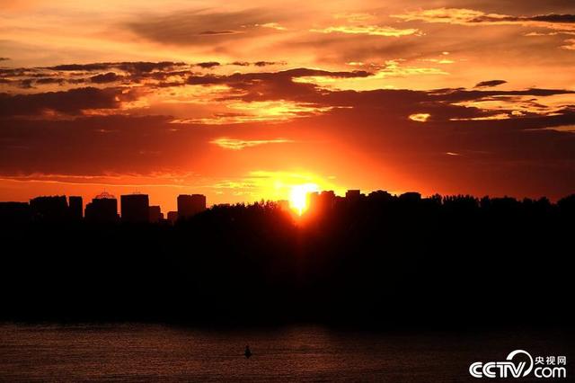 太阳岛在哪里，洛阳市宜阳县太阳岛在哪里（太阳岛诗意落日美如绝句）