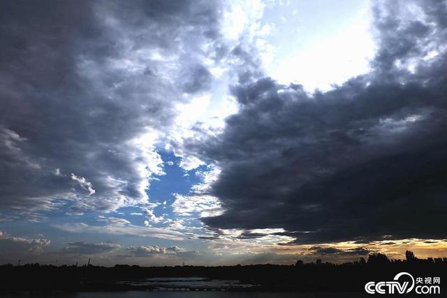 太阳岛在哪里，洛阳市宜阳县太阳岛在哪里（太阳岛诗意落日美如绝句）