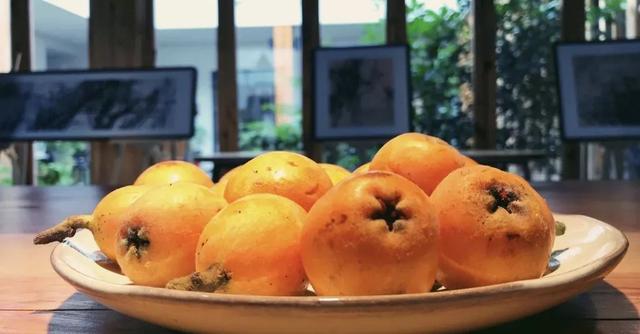 吃枇杷的禁忌，注意，这些人不宜多吃枇杷！