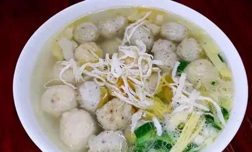 单县酸汤丸子汤的家常做法，单县鲜丸子汤的做法（据说喝完这十碗汤才算了解菏泽）