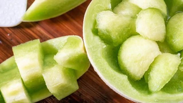 玉茹瓜是什么瓜，玉瓜又叫什么瓜（玉菇甜瓜新鲜上市）