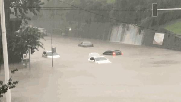 暴雨预警等级划分，预警分哪几个等级（暴雨的等级，你知道吗）