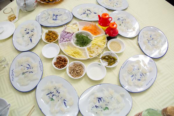 鱼生的吃法，梅州鱼生的吃法（顺德美味之旅②）