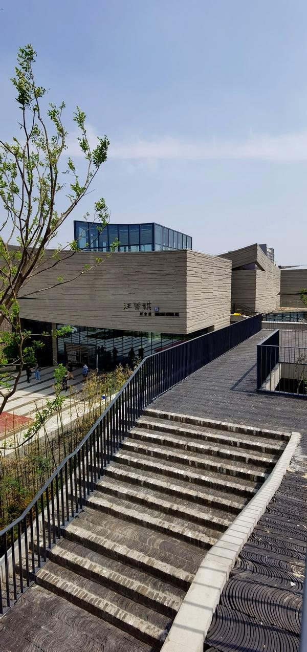 咸蛋女孩/女头，微信头像，咸蛋女孩/女头（汪曾祺纪念馆是片文化街区）